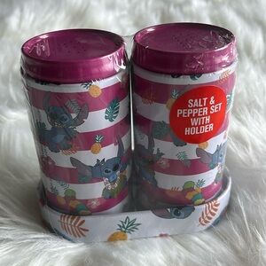 🆕 DISNEY’S STITCH SALT & PEPPER SET SHAKERS WITH HOLDER